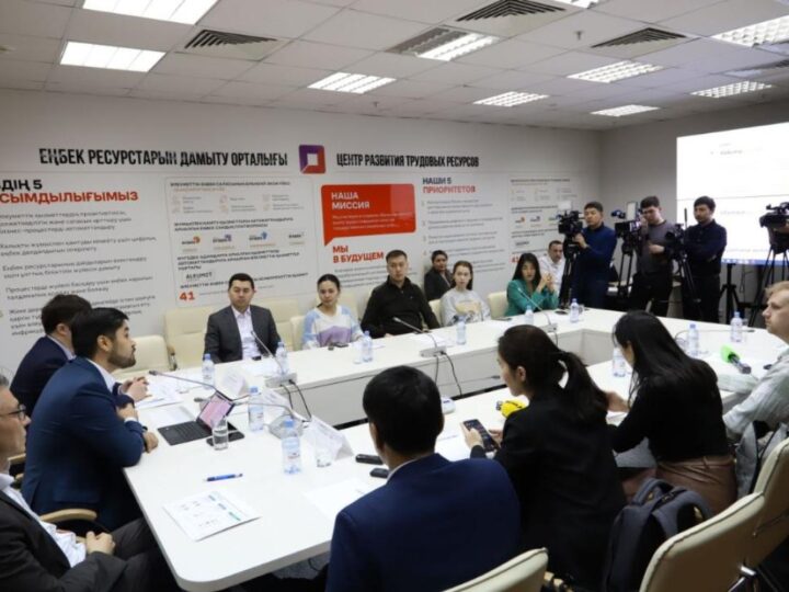 Еңбек министрлігінде қазақстандықтардың кәсіпкерлік бастамаларын қолдау шаралары туралы айтылды