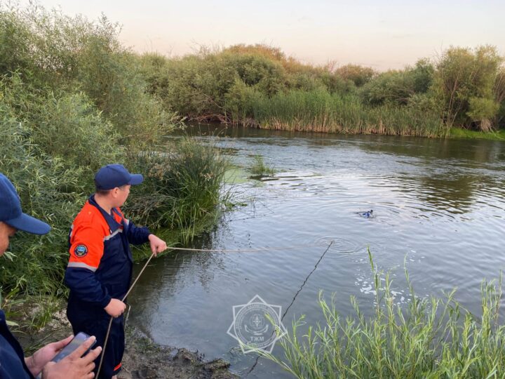 Бұқар жырау ауданындағы Нұра өзеніне екі қыз батып кетті