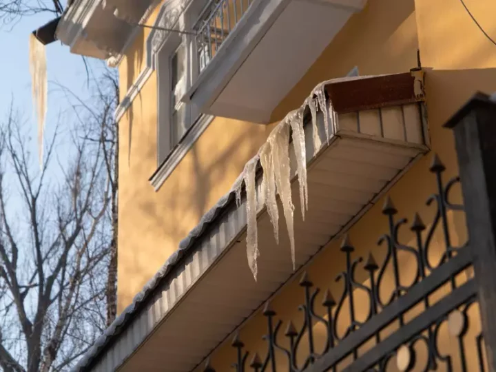 Сүңгі мұздар қауіп төндіріп отыр