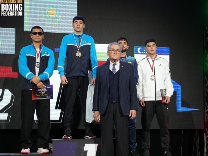 Қарағандылық боксшылар екі алтын жеңіп алды