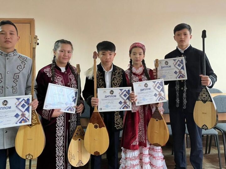 Жас жүйріктердің жыр додасы