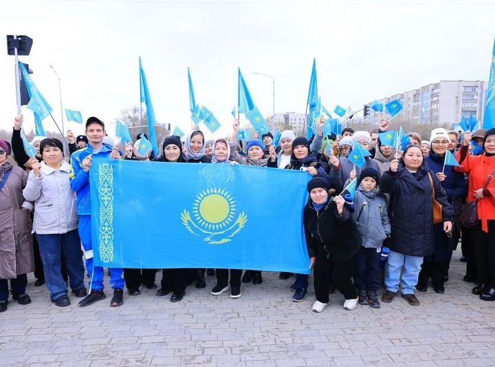 Қарағандылықтар Республика күніне орай бірігіп мемлекеттік Әнұран орындады