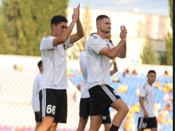 Сырт алаңдағы сенімді жеңіс