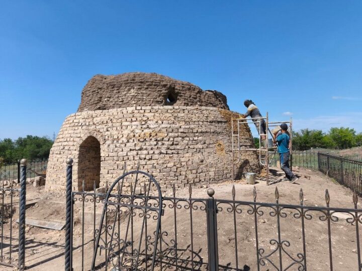 Ата-баба аманаты: Қарағанды облысында тарихи кесенелер жаңғырып келеді