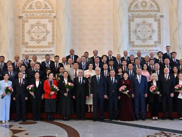 Қазақстан Президенті қарағандылықтарды марапаттады