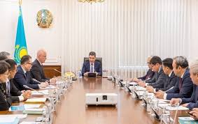 Коммуналдық тарифтер мен жанармай бағасына уақытша шектеу қойылды