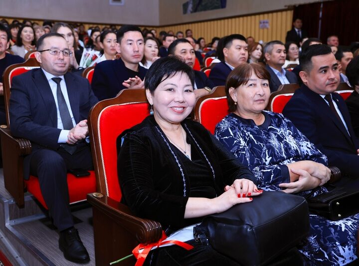 Үздік әлеуметтік қызметкерлер марапатталды