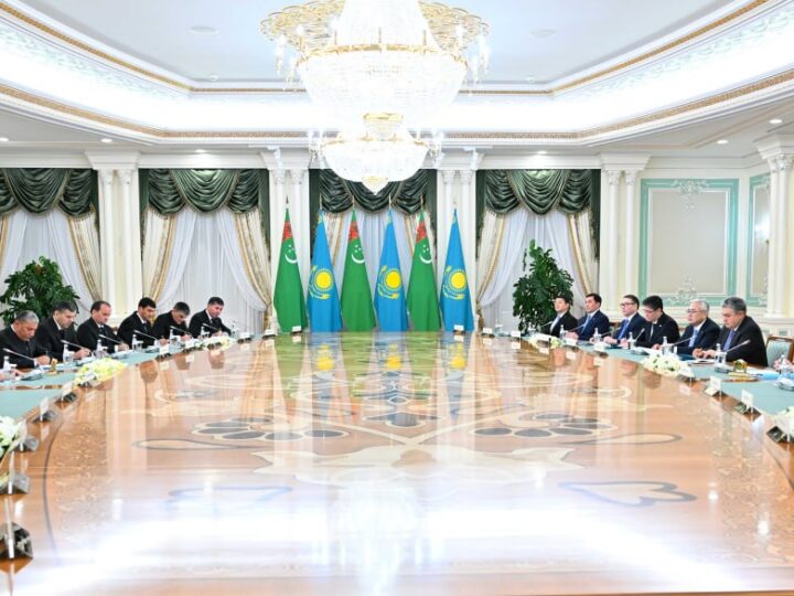 Қазақстан мен Түрікменстан президенттері кеңейтілген құрамда келіссөз жүргізді