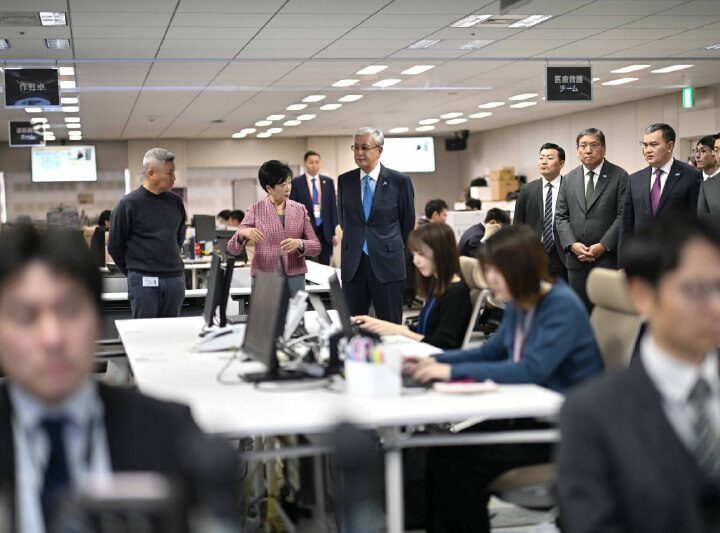 Президент Токионың Төтенше жағдайлар жөніндегі ахуалдық орталығын аралап көрді