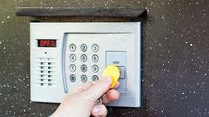 Домофон дабырасына сенбеңіз: алаяқтар жаңа айлаға көшті