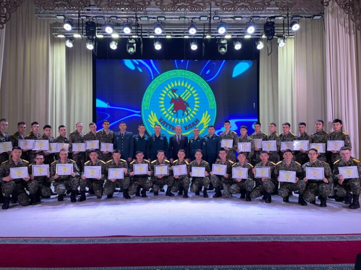 5451 әскери бөлімінің сарбаздарына 34 білім грантының сертификаты табысталды