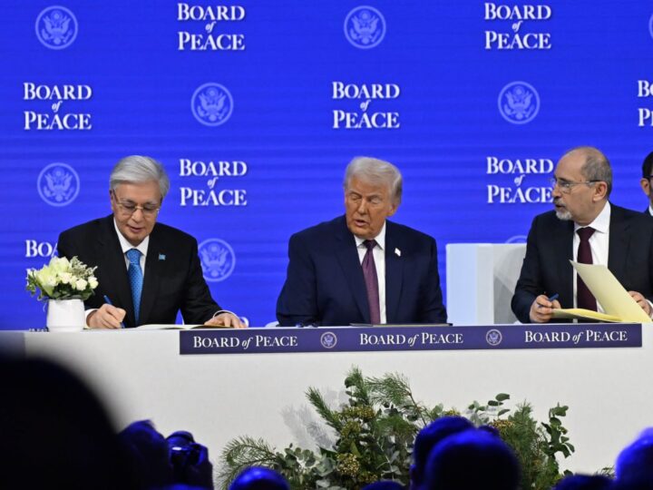 Мемлекет басшысы Қасым-Жомарт Тоқаев АҚШ Президенті Дональд Трамптың бастамасымен құрылған Бейбітшілік кеңесінің Жарғысына қол қойды