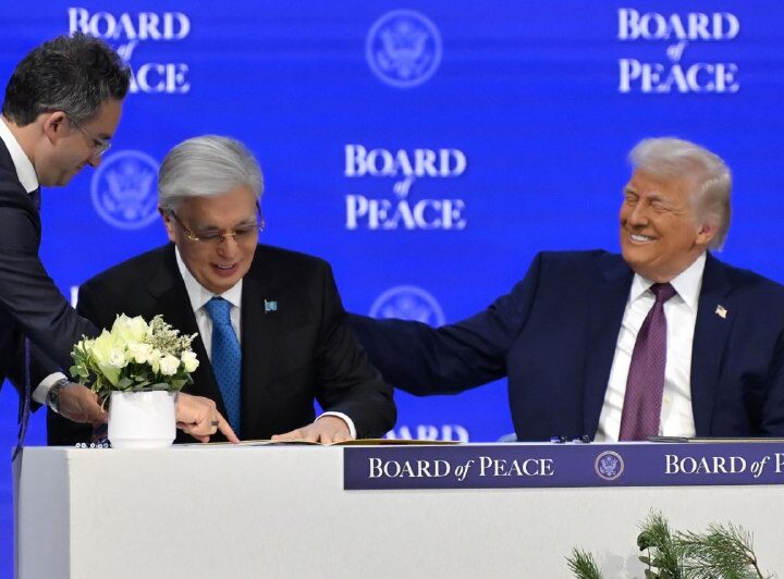 Бірқатар БАҚ өкілдері Давоста өткен Бейбітшілік кеңесінің Жарғысына қол қою рәсімінде Мемлекет басшысы мен Америка Президенті арасындағы қысқаша әңгіменің мазмұнына қатысты сауал жолдады.