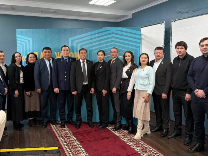 Ашық диалог пен цифрлық сервистер: Қарағанды облысында «Құқықтық тәртіп әліпбиі» акциясы өтті