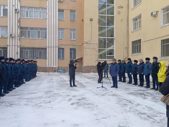 «Заң мен тәртіп»: Қарағанды облысында депутаттар, прокурорлар және полицейлер бірлескен рейдке шықты