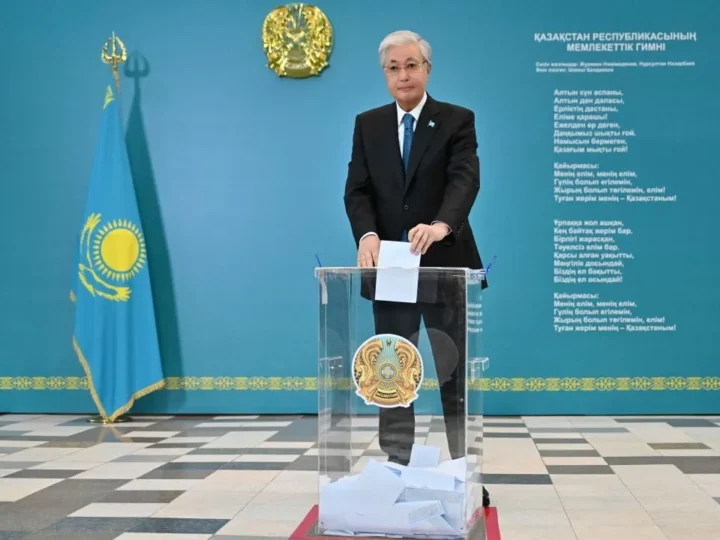 Президент Қасым-Жомарт Тоқаев республикалық референдумда дауыс берді