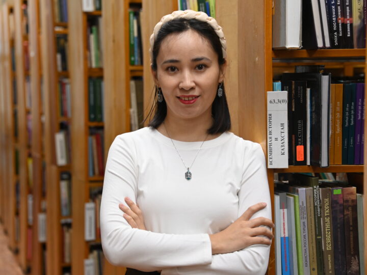 Кітап пен білімнің сақшысы