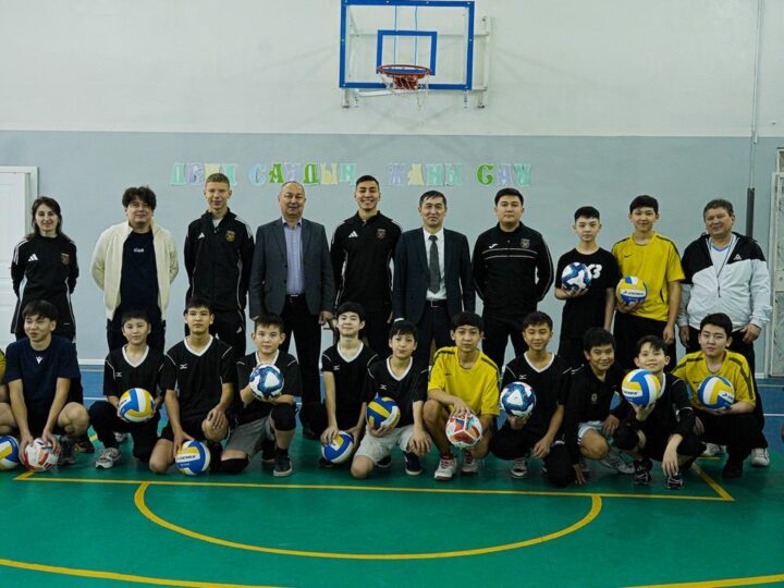 Шахтёр ұжымы оқушылармен кездесті