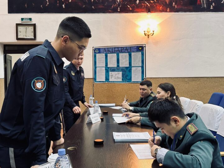 Қарағандылық ұландықтар алғашқылардың бірі болып референдумда дауыс берді