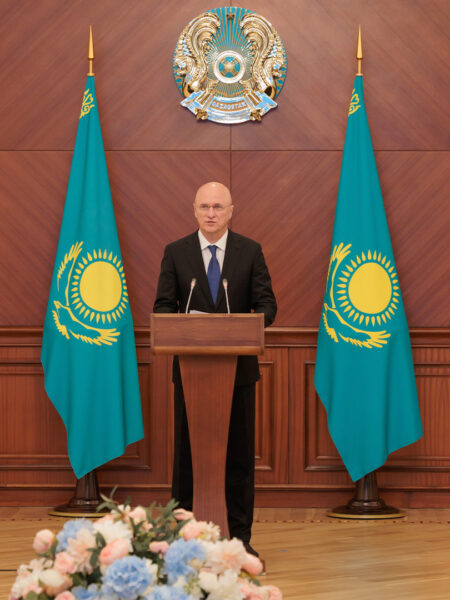 Президент атынан Таяу Шығыс елдерінен қазақстандықтарды эвакуациялауға қатысушыларға мемлекеттік наградалар табыс етілді