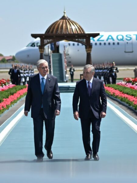 Мемлекет басшысы Қасым-Жомарт Тоқаев Өзбекстанға жұмыс сапарымен барды