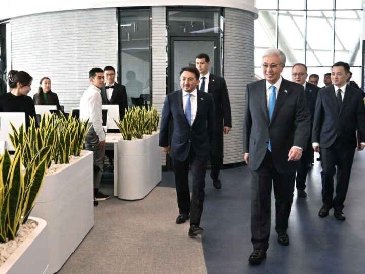 Президент Қасым-Жомарт Тоқаев Alem.ai халықаралық жасанды интеллект орталығын аралап көрді