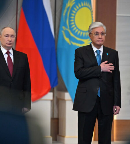 Мемлекет басшысы Қасым-Жомарт Тоқаев пен Ресей Президенті Владимир Путин шағын құрамда келіссөз жүргізді