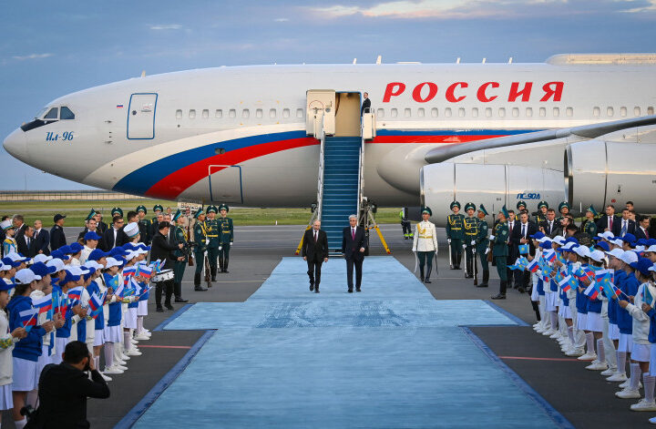 Ресей Президенті Владимир Путин Қазақстанға мемлекеттік сапармен келді