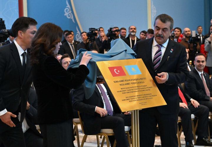 Қазақстан мен Түркия президенттері Қожа Ахмет Ясауи атындағы мектептің ашылу рәсіміне қатысты