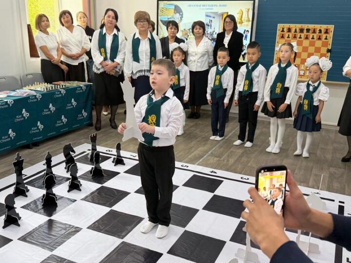 Қарағанды оқушылары шахматқа ден қойды