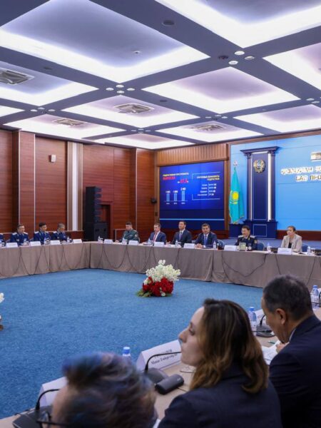 Бас прокуратурада балалардың қауіпсіздігі және жасөспірімдер арасындағы құқық бұзушылықтардың алдын алу мәселелері талқыланды