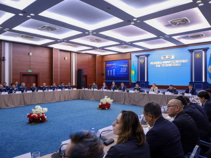 Бас прокуратурада балалардың қауіпсіздігі және жасөспірімдер арасындағы құқық бұзушылықтардың алдын алу мәселелері талқыланды
