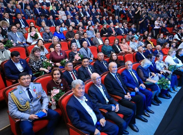 Ел дамуына үлес қосқан жандар ұлықталды